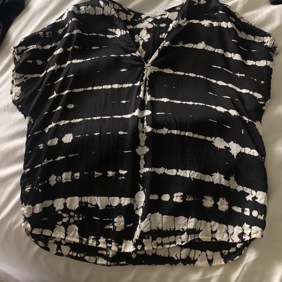 Young fabulous and broke blouse✨ - Picture 1 of 2